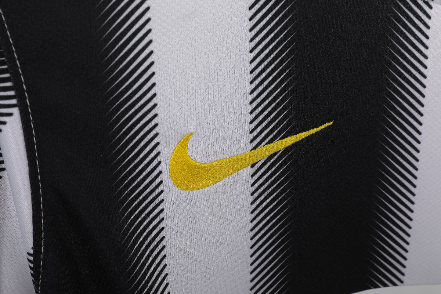 Maillot Rétro Juventus Domicile 2011/2012