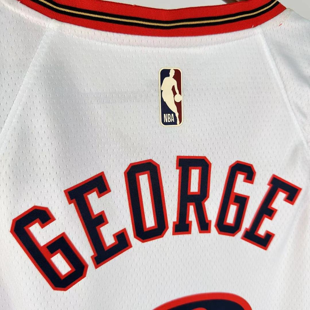 Saison 26 76ers Rétro Blanc n°8 George