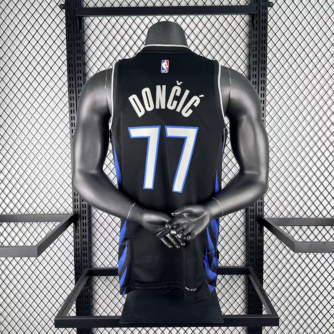 26 Mavericks City Edition n°77
