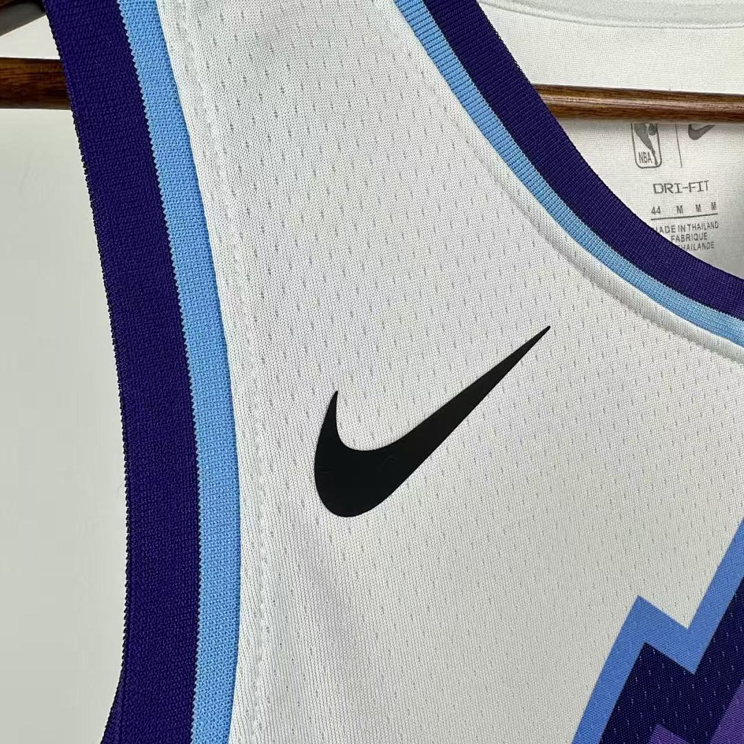Saison 26 Jazz Blanc n°19