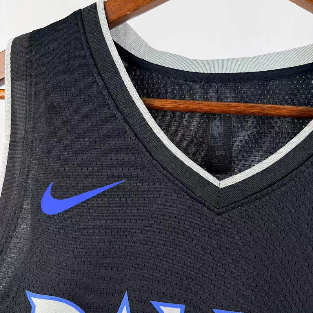 26 Mavericks City Edition n°11