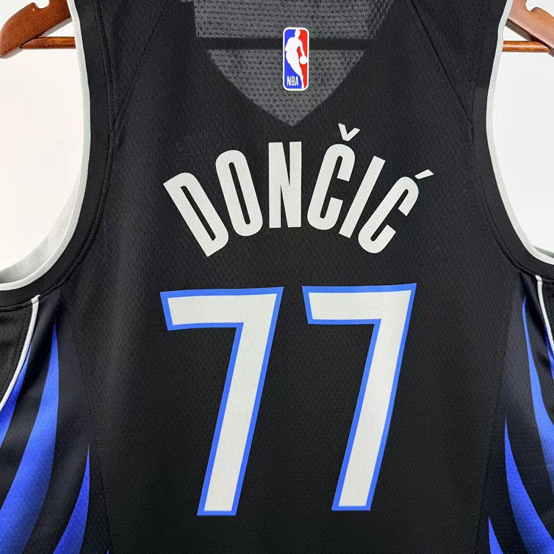 26 Mavericks City Edition n°77