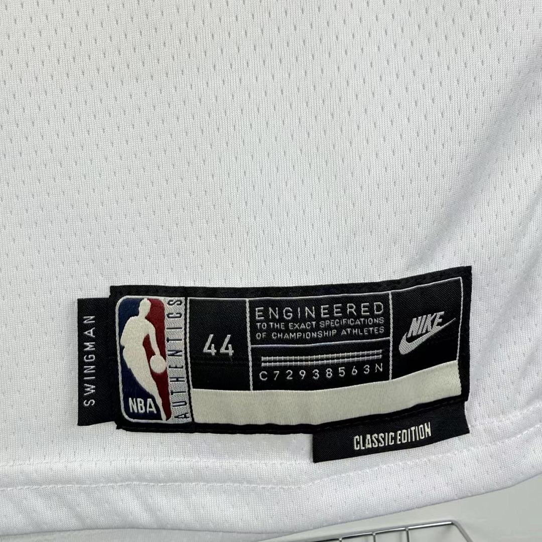Saison 26 76ers Rétro Blanc n°3 Iverson